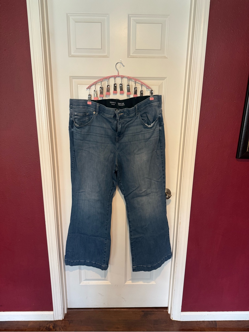 Torrid Medium Blue Wide-Leg Cropped Jeans
